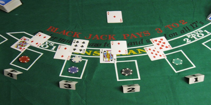 quy tac doi voi luat rut quan bai game bai blackjack